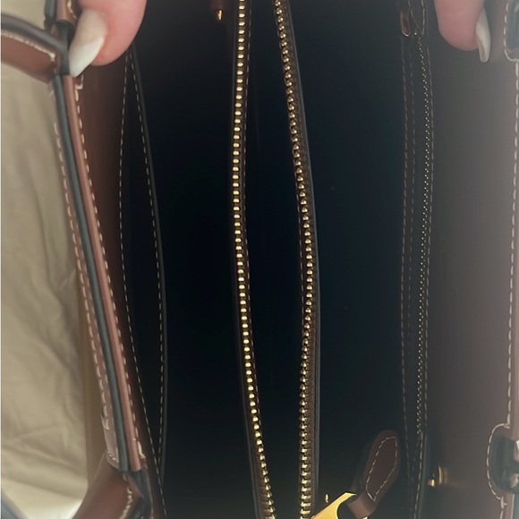 Authentic Burberry - Picture 4 of 5